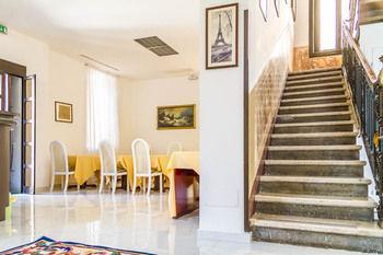 Hotel Luisa 2*
