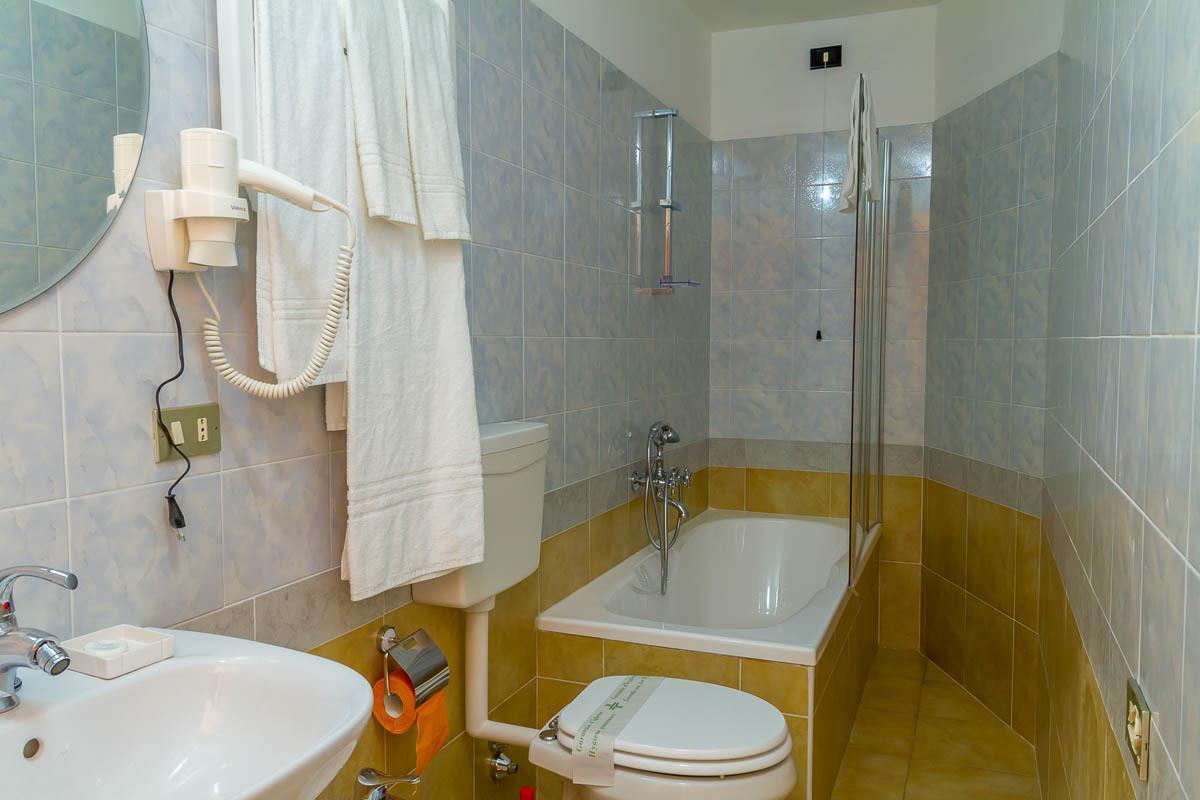 Hotel Luisa 2*