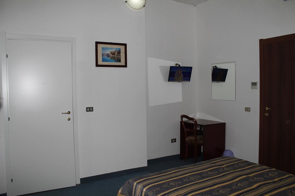 Hotel Luisa 2* Milan